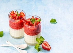 Panna cotta au coulis de fraises